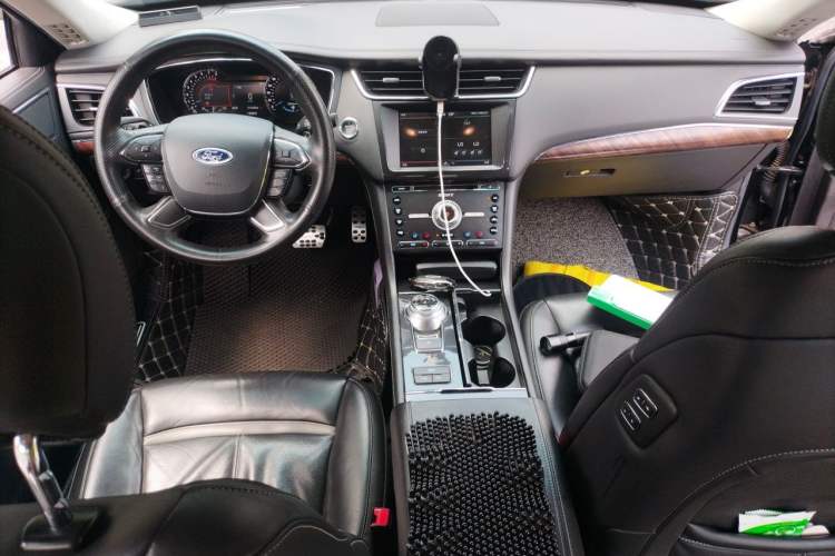 Used Ford Taurus 2015 EcoBoost 325 V6 Flagship Model Audio And AC Panel