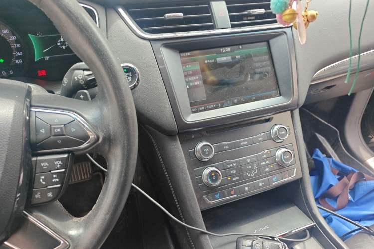 Used Ford Taurus 2015 EcoBoost 245 Fashion Edition Audio And AC Panel