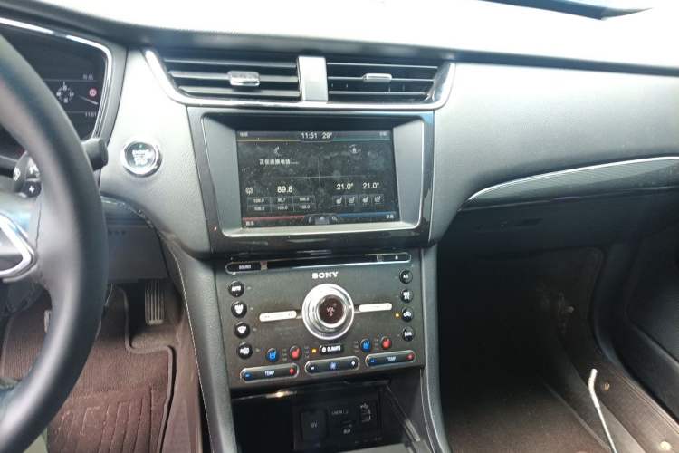 Used Ford Taurus 2015 EcoBoost 245 Luxury Model Audio And AC Panel