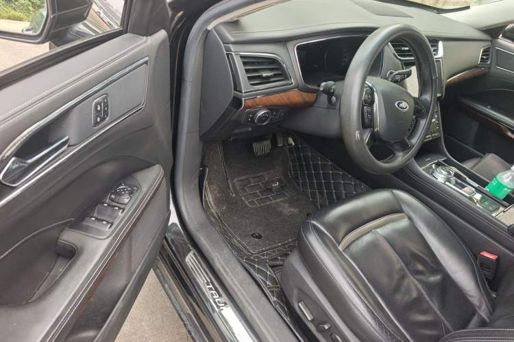 Used Ford Taurus 2015 EcoBoost 325 V6 Flagship Model Driver Seat