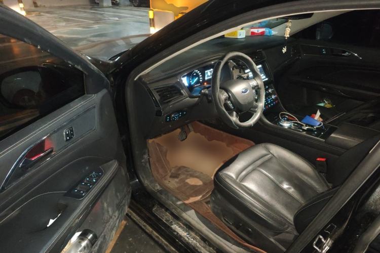Used Ford Taurus 2015 EcoBoost 245 Fashion Edition Driver Seat