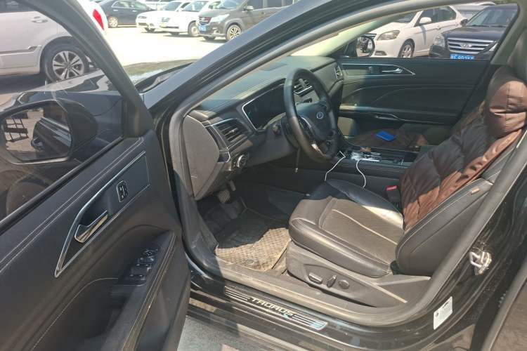 Used Ford Taurus 2015 EcoBoost 245 Fashion Edition Driver Seat