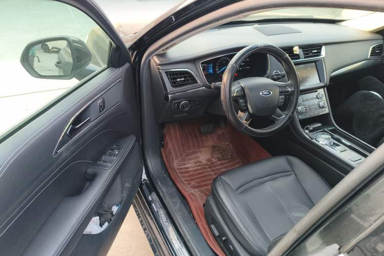 Used Ford Taurus 2015 EcoBoost 245 Fashion Edition Driver Seat