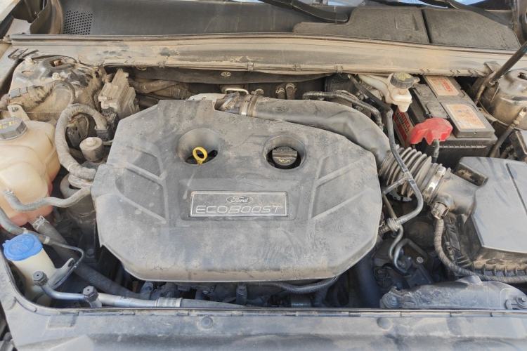 Used Ford Taurus 2015 EcoBoost 245 Ultimate Model Engine Bay