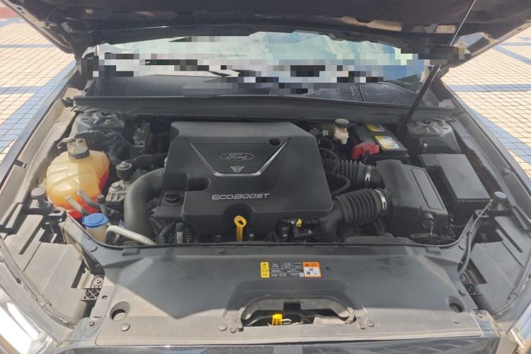 Used Ford Taurus 2015 EcoBoost 325 V6 Flagship Model Engine Bay