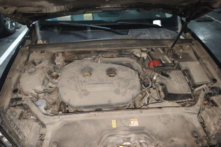 Used Ford Taurus 2015 EcoBoost 245 Fashion Edition Engine Bay