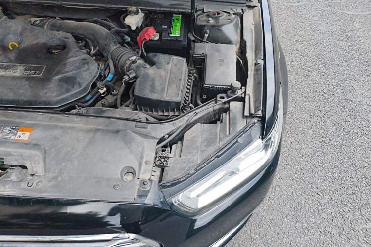 Used Ford Taurus 2015 EcoBoost 245 Luxury Model Engine Bay Left