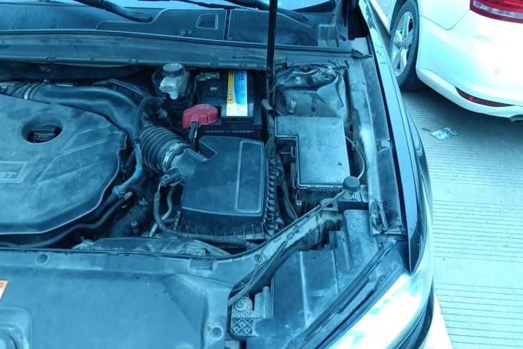 Used Ford Taurus 2015 EcoBoost 245 Fashion Edition Engine Bay Left