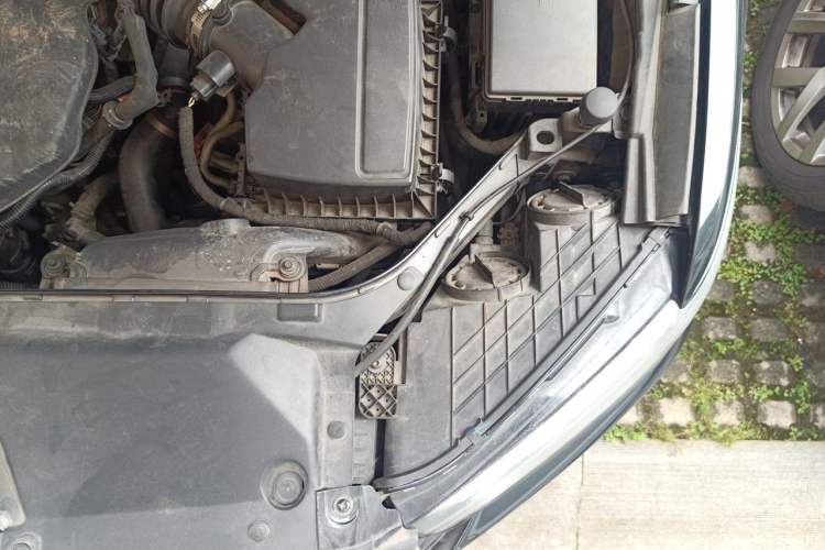 Used Ford Taurus 2015 EcoBoost 245 Fashion Edition Engine Bay Left