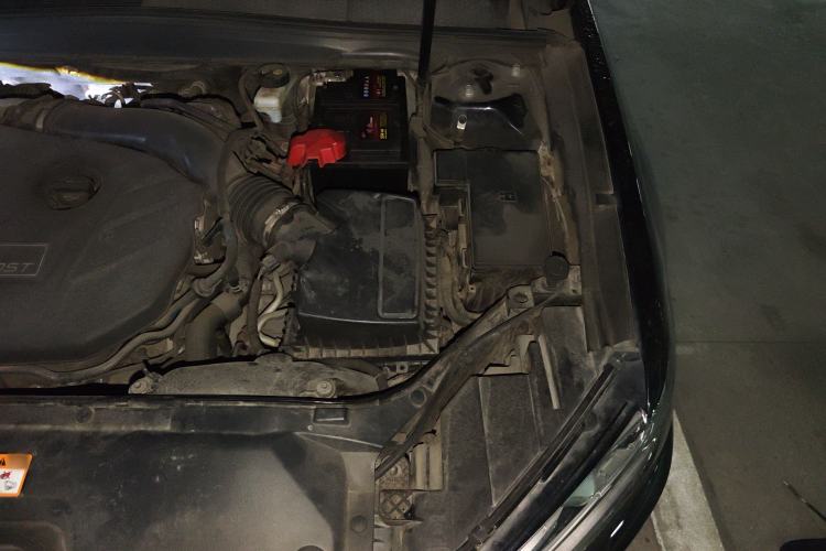 Used Ford Taurus 2015 EcoBoost 245 Luxury Model Engine Bay Left
