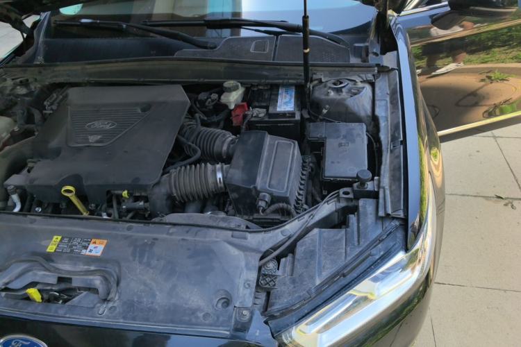 Used Ford Taurus 2015 EcoBoost 325 V6 Flagship Model Engine Bay Left