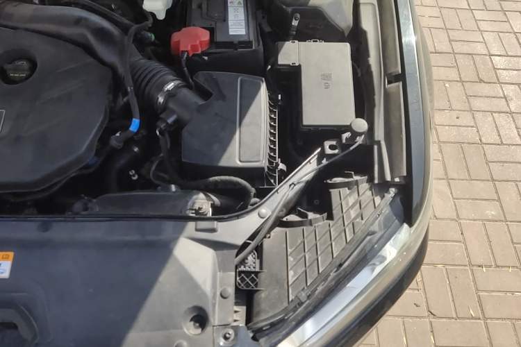 Used Ford Taurus 2015 EcoBoost 245 Fashion Edition Engine Bay Left