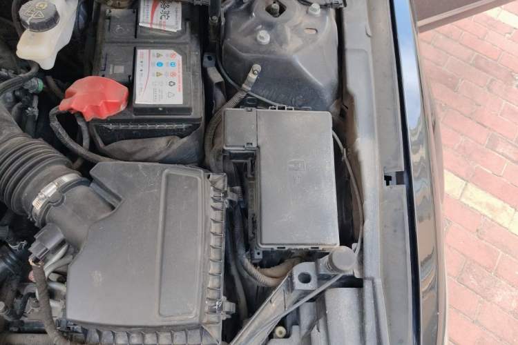Used Ford Taurus 2015 EcoBoost 245 Luxury Model Engine Bay Left