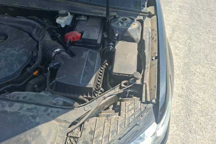 Used Ford Taurus 2015 EcoBoost 245 Fashion Edition Engine Bay Left