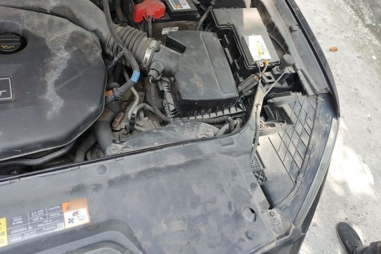 Used Ford Taurus 2015 EcoBoost 245 Fashion Edition Engine Bay Left