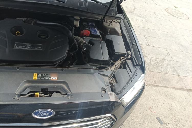 Used Ford Taurus 2015 EcoBoost 245 Luxury Model Engine Bay Left