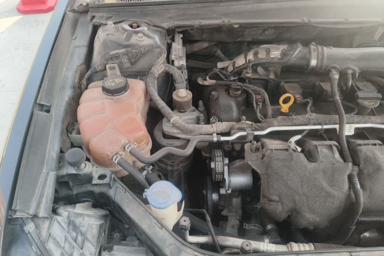 Used Ford Taurus 2015 EcoBoost 245 Fashion Edition Engine Bay Right