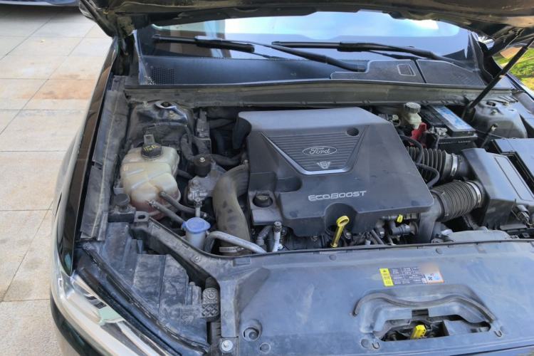 Used Ford Taurus 2015 EcoBoost 325 V6 Flagship Model Engine Bay Right