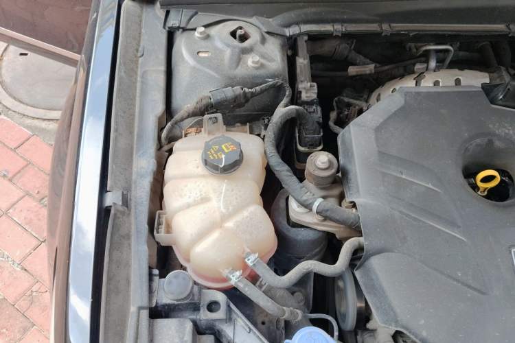 Used Ford Taurus 2015 EcoBoost 245 Luxury Model Engine Bay Right