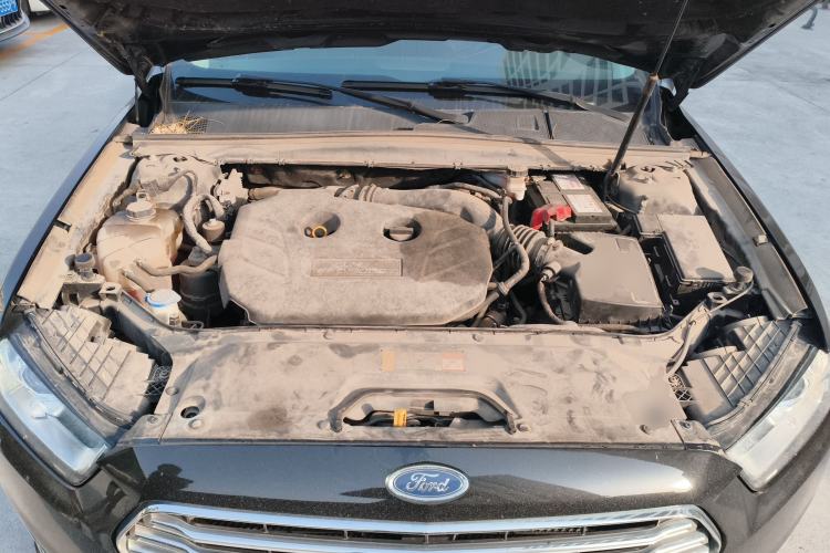 Used Ford Taurus 2015 EcoBoost 245 Fashion Edition Engine Bay