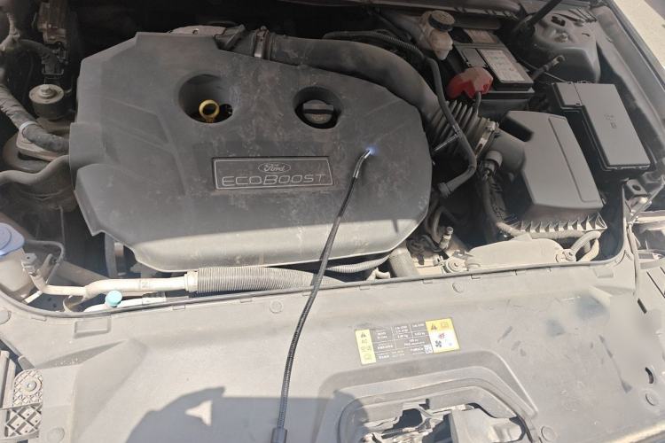 Used Ford Taurus 2015 EcoBoost 245 Fashion Edition Engine Bay