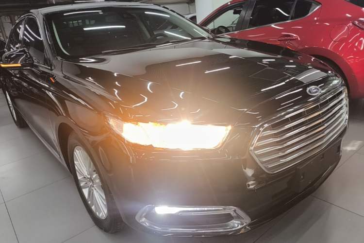 Used Ford Taurus 2015 EcoBoost 245 Fashion Edition Exterior 1