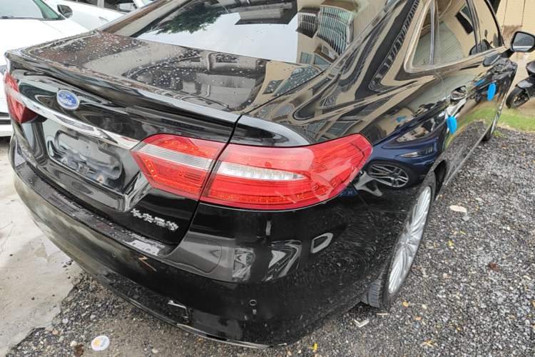 Used Ford Taurus 2015 EcoBoost 245 Ultimate Model Exterior 3