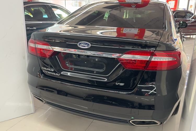 Used Ford Taurus 2015 EcoBoost 325 V6 Fashion Edition Exterior 7