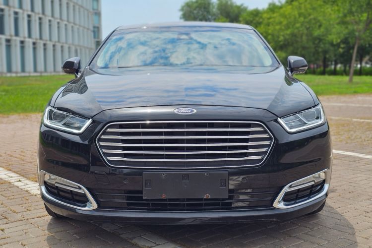 Used Ford Taurus 2015 EcoBoost 245 Luxury Model Front