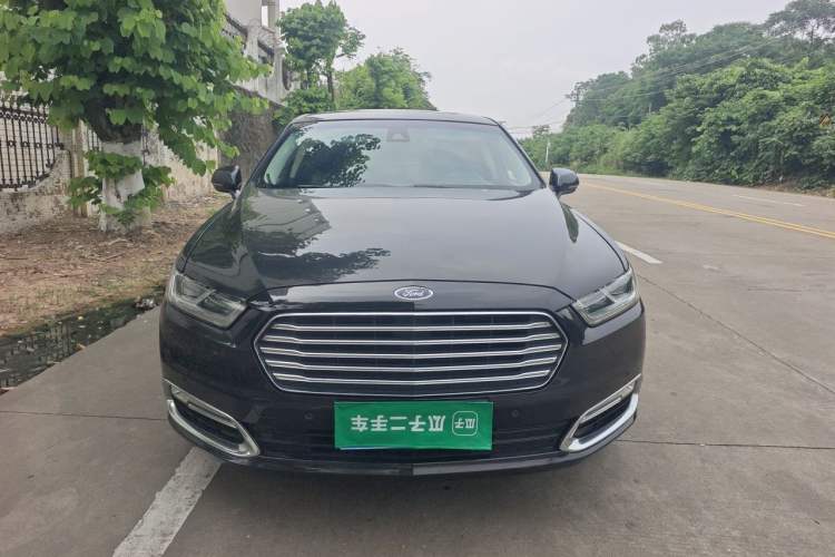 Used Ford Taurus 2015 EcoBoost 325 V6 Flagship Model Front
