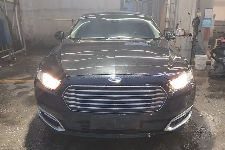 Used Ford Taurus 2015 EcoBoost 245 Fashion Edition Front
