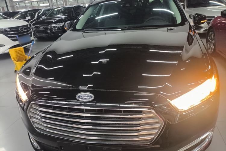 Used Ford Taurus 2015 EcoBoost 245 Fashion Edition Front