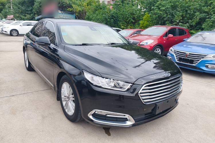 Used Ford Taurus 2015 EcoBoost 245 Fashion Edition Front Right 45 Deg