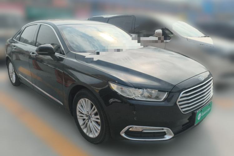 Used Ford Taurus 2015 EcoBoost 245 Fashion Edition Front Right 45 Deg