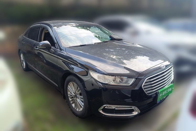 Used Ford Taurus 2015 EcoBoost 245 Fashion Edition Front Right 45 Deg