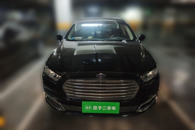 Used Ford Taurus 2015 EcoBoost 245 Fashion Edition Front Right 45 Deg