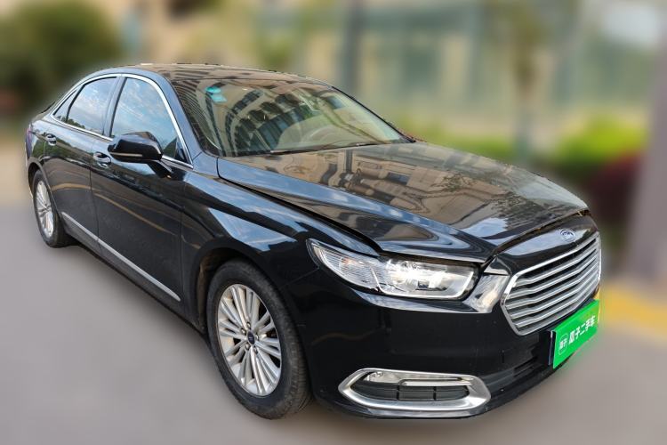 Used Ford Taurus 2015 EcoBoost 245 Fashion Edition Front Right 45 Deg