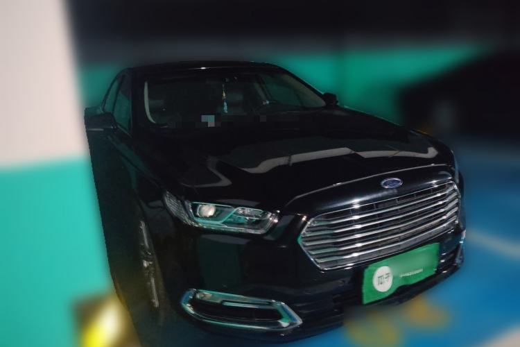 Used Ford Taurus 2015 EcoBoost 245 Luxury Model Front Right 45 Deg