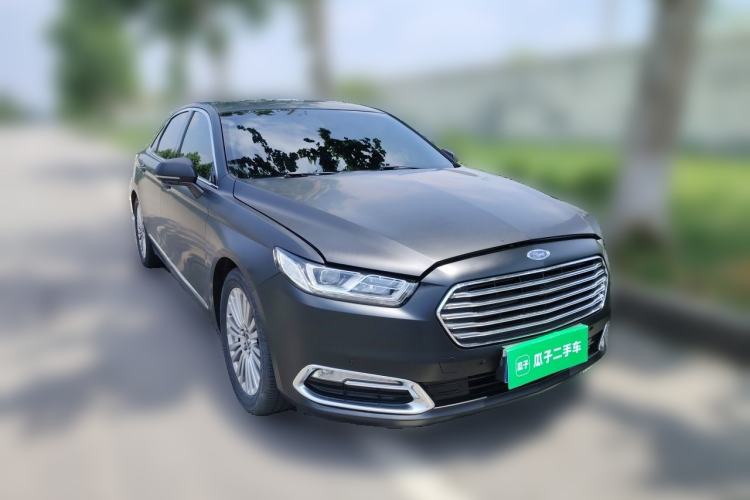 Used Ford Taurus 2015 EcoBoost 245 Luxury Model Front Right 45 Deg