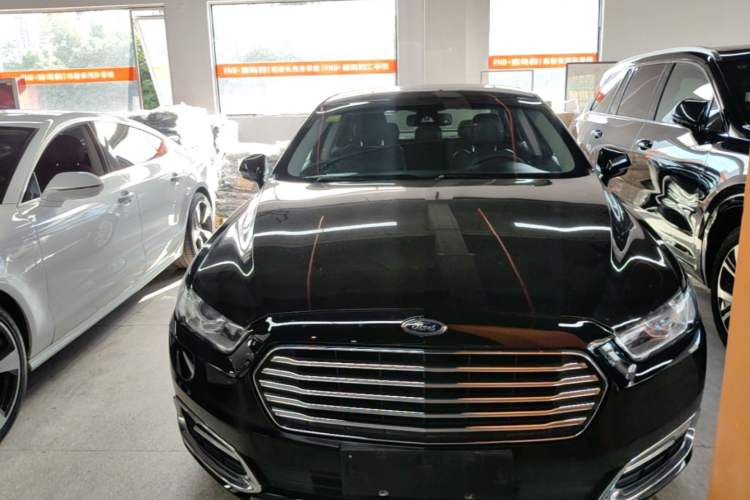 Used Ford Taurus 2015 EcoBoost 245 Fashion Edition Front