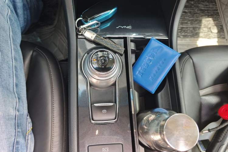 Used Ford Taurus 2015 EcoBoost 325 V6 Flagship Model Gear Lever