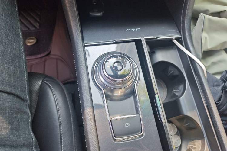 Used Ford Taurus 2015 EcoBoost 245 Luxury Model Gear Lever