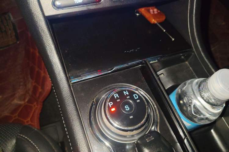 Used Ford Taurus 2015 EcoBoost 245 Luxury Model Gear Lever
