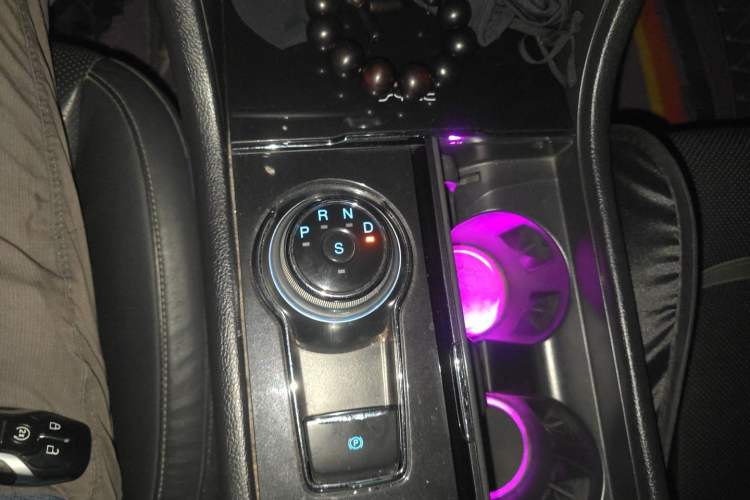 Used Ford Taurus 2015 EcoBoost 245 Luxury Model Gear Lever