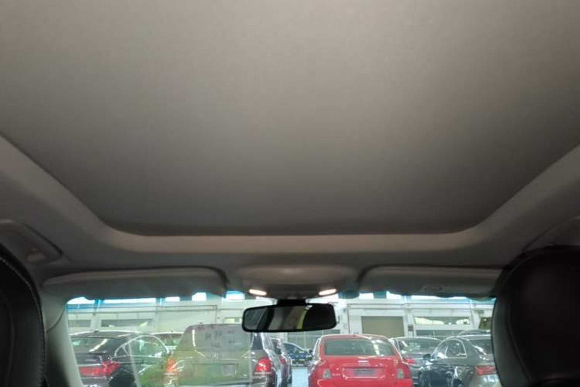 Used Ford Taurus 2015 EcoBoost 245 Luxury Model Headliner