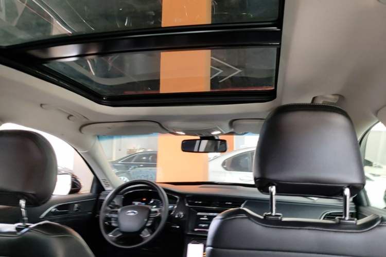 Used Ford Taurus 2015 EcoBoost 245 Fashion Edition Headliner