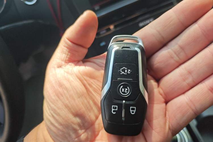 Used Ford Taurus 2015 EcoBoost 245 Luxury Model Interior 1
