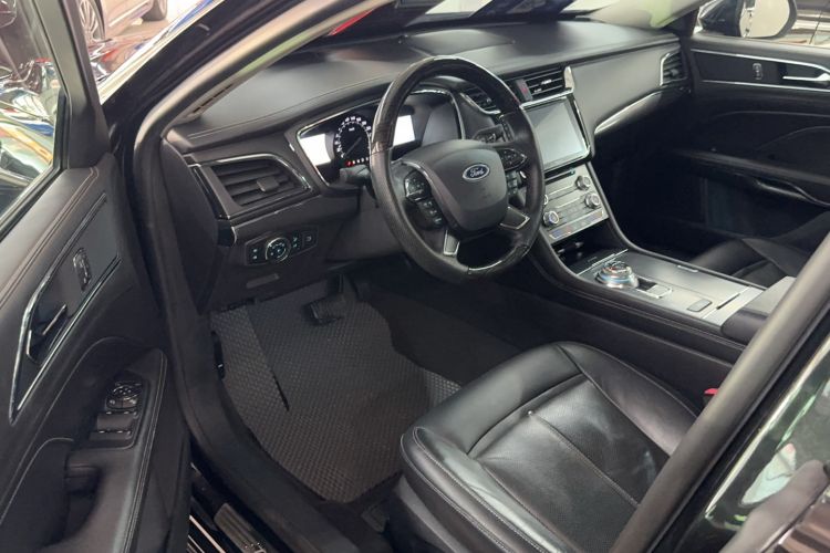 Used Ford Taurus 2015 EcoBoost 325 V6 Fashion Edition Interior 1