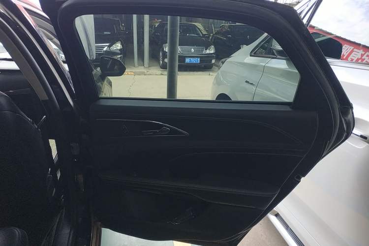 Used Ford Taurus 2015 EcoBoost 245 Luxury Model Interior 3