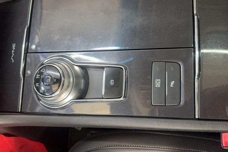 Used Ford Taurus 2015 EcoBoost 245 Luxury Model Interior 3